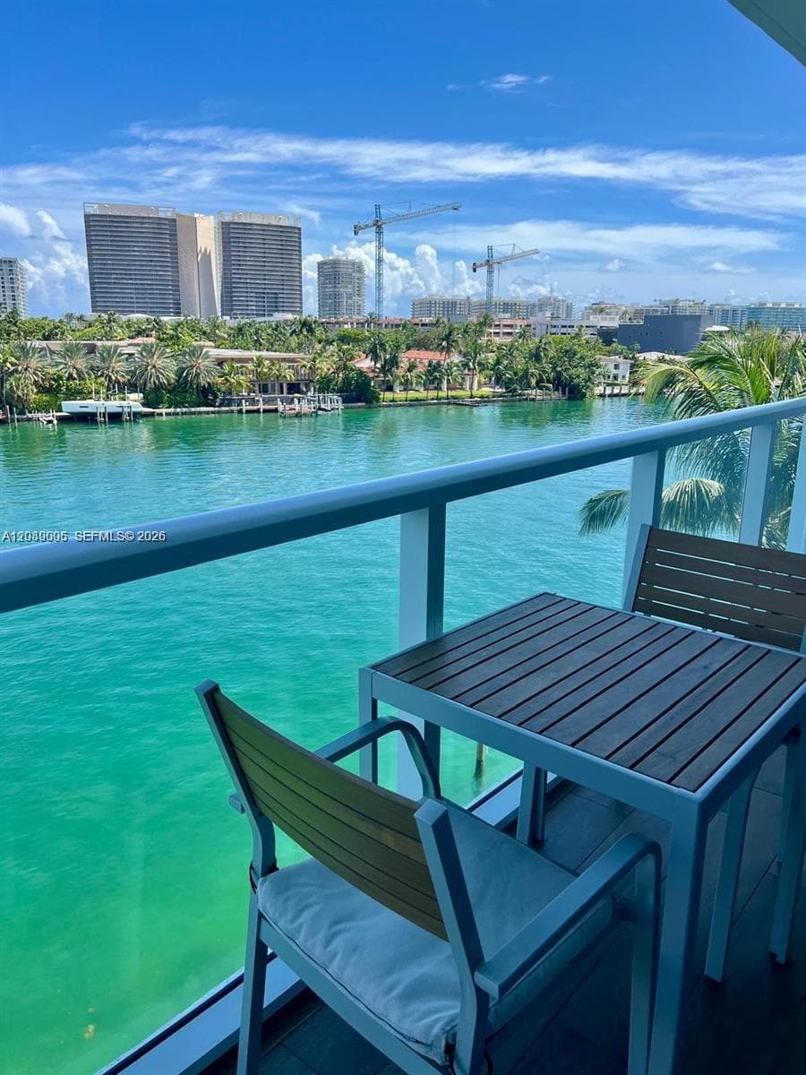 BAY HARBOUR ISLAND · #605 in Bay Harbor Islands - Photo 1