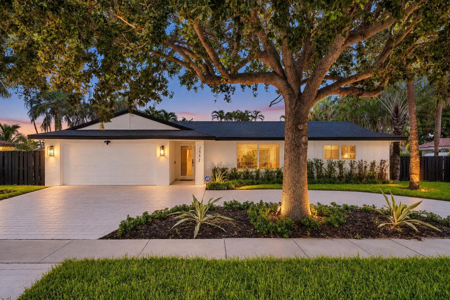 1551 Sw 10th Street