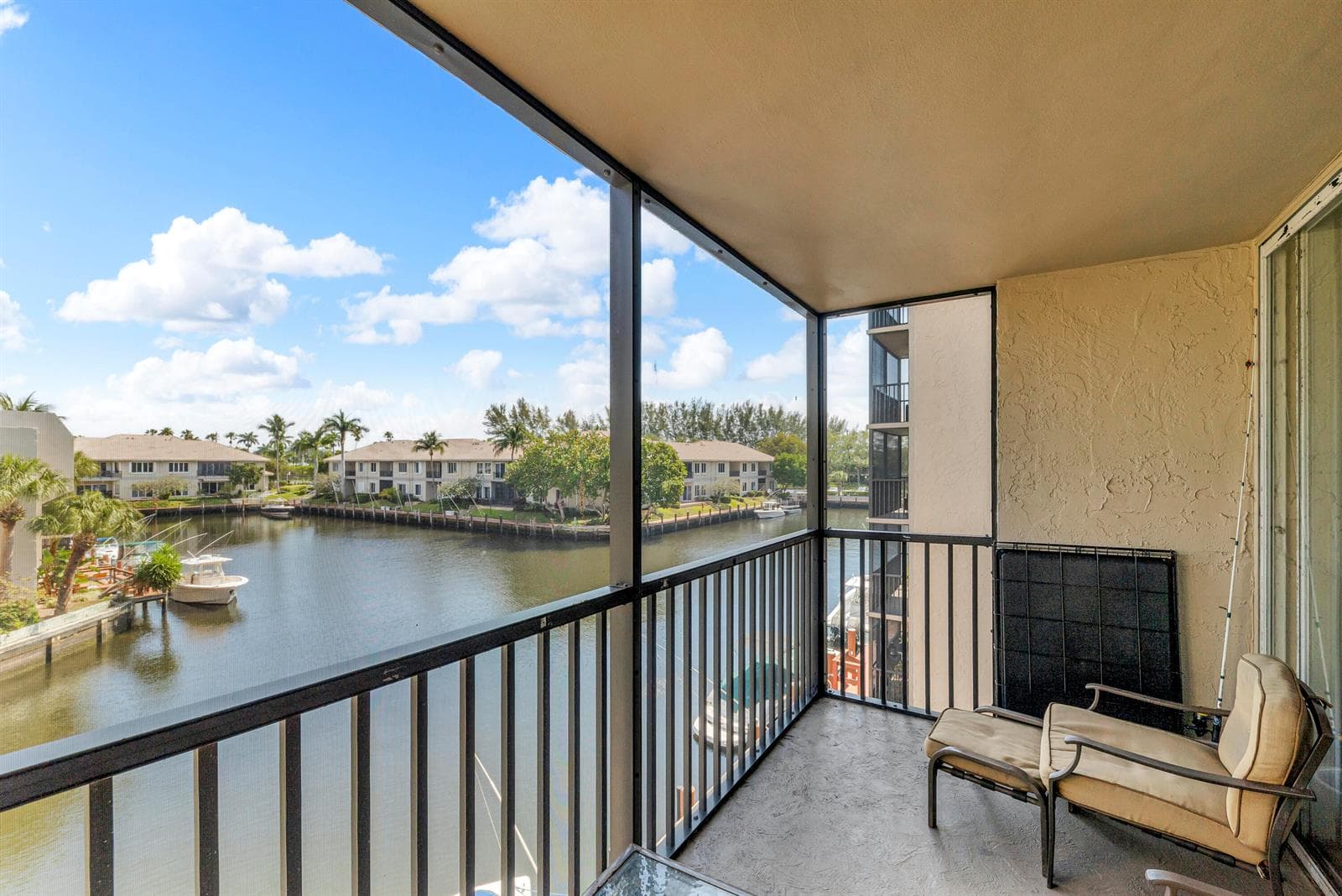 6 Royal Palm Way #307