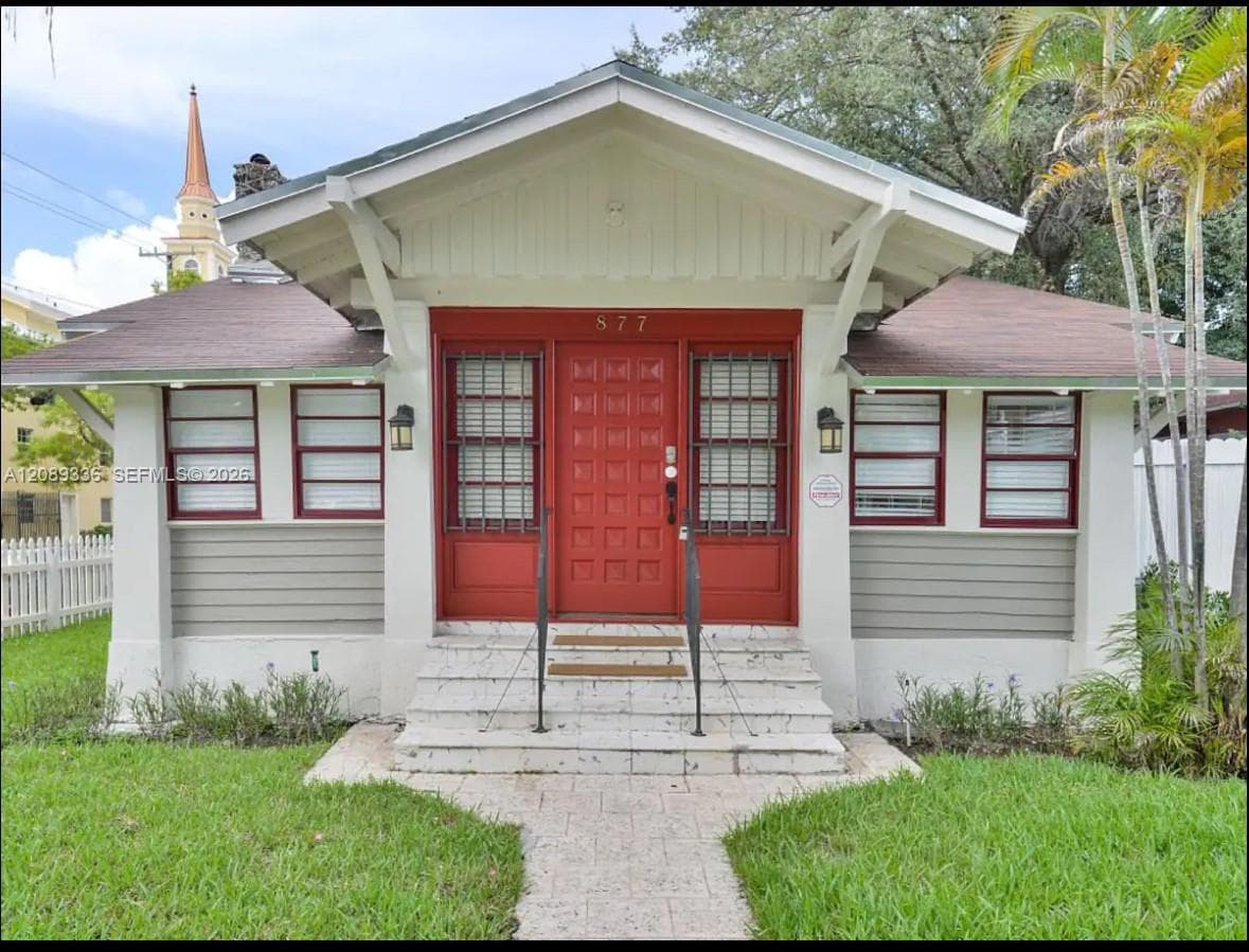 877 SW 2nd St #0 photo 1