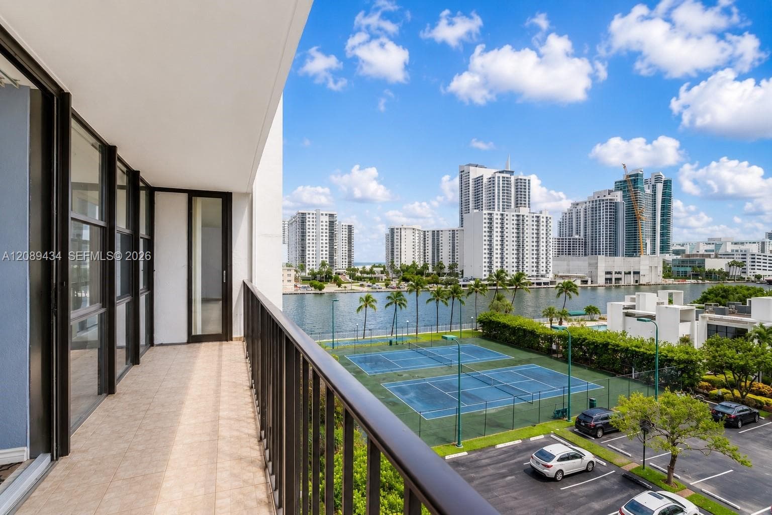 OCEANVIEW PARK CONDO · #614 in Hallandale Beach - Photo 1