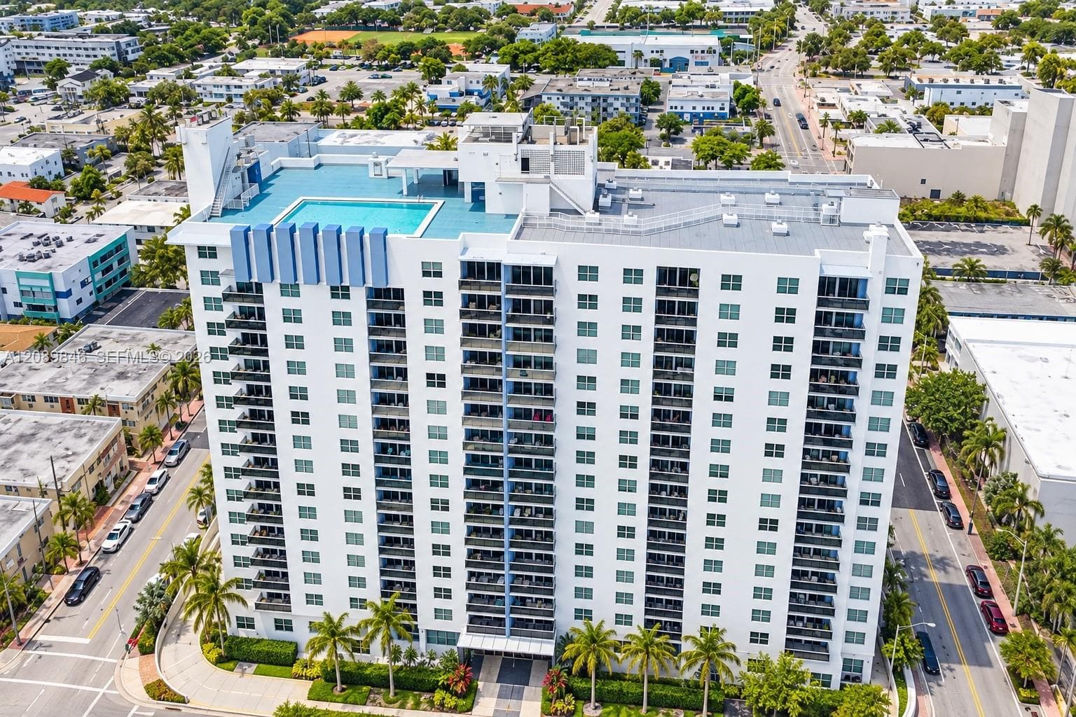 401 BLU Condo · #900 in Miami Beach - Photo 1
