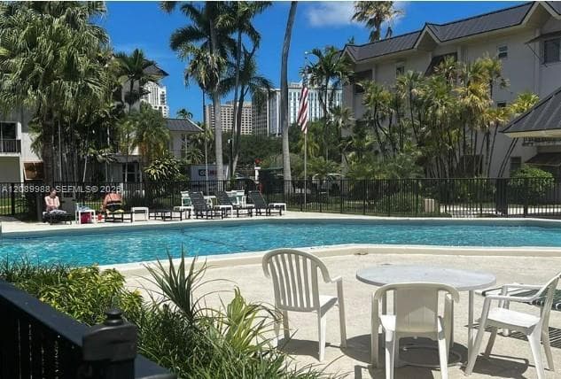 KINGSTON SQUARE · #H7 in Miami - Photo 1