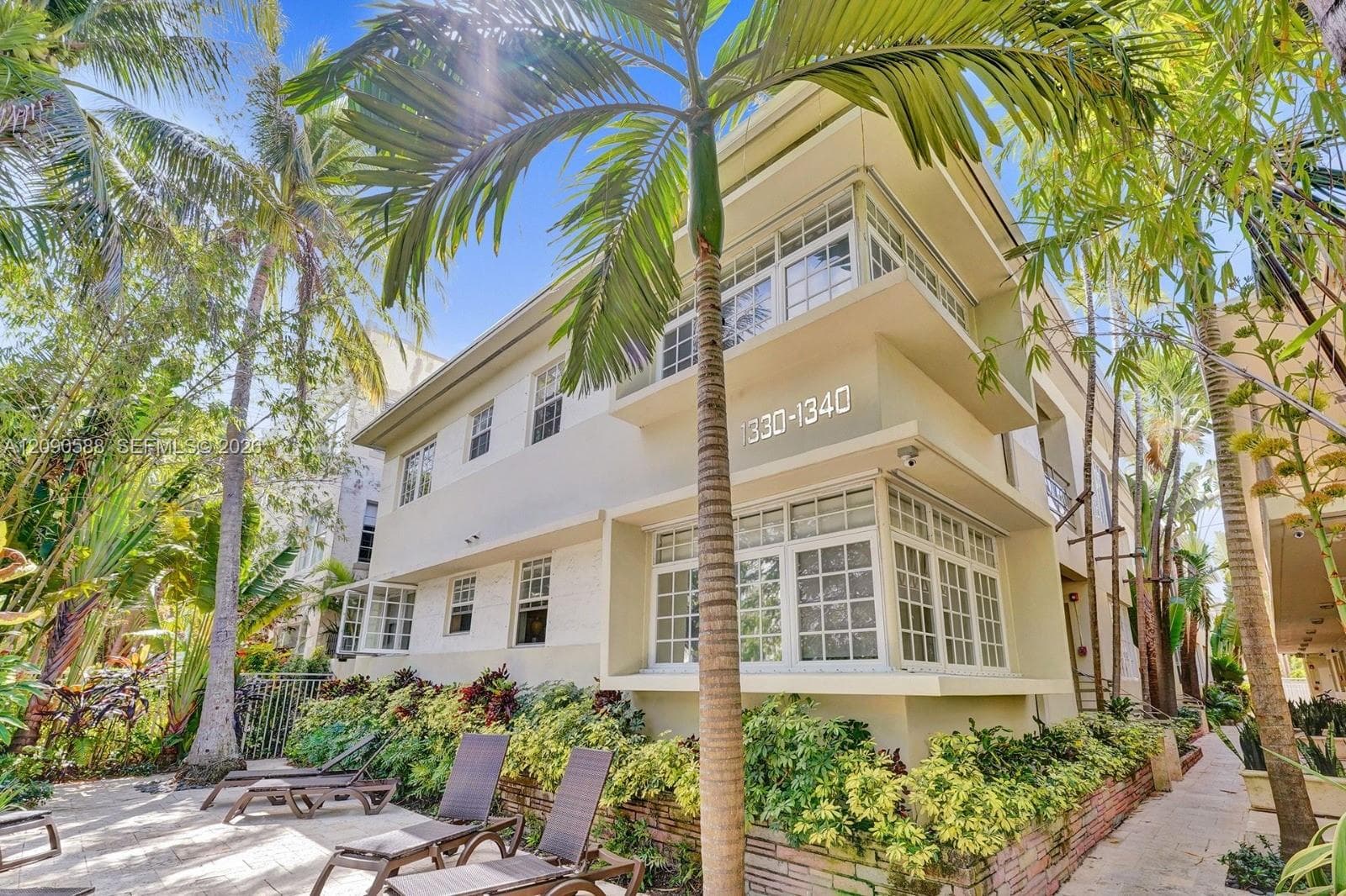 RETREAT CONDO · #407 in Miami Beach - Photo 1