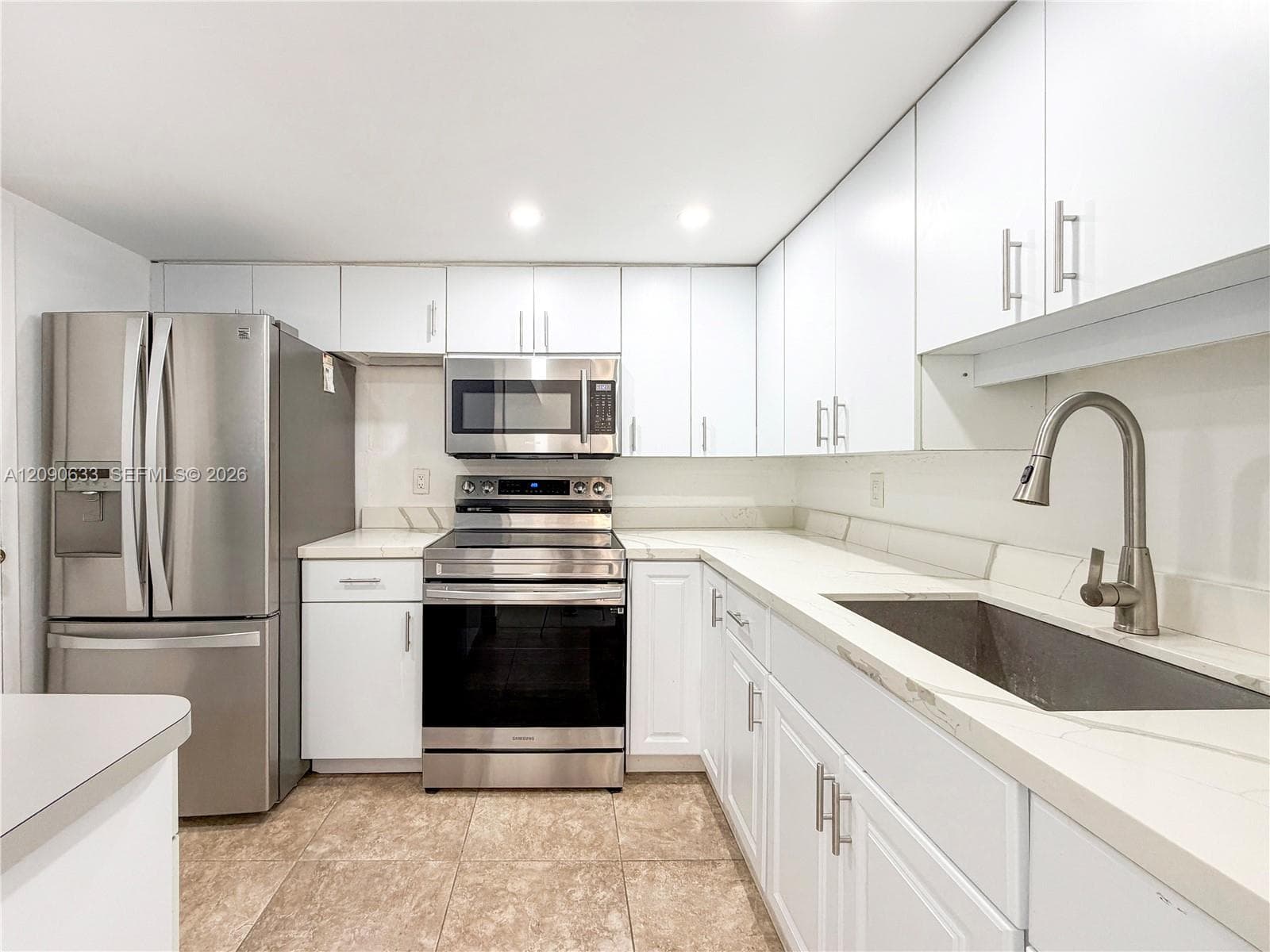 EAST POINT TOWERS CONDO · #1222 in Fort Lauderdale - Photo 1