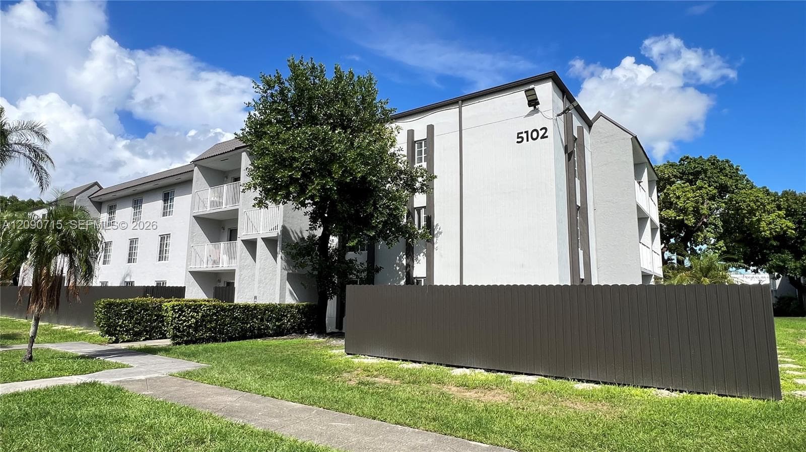 DORAL GARDENS II CONDO · #208 in Doral - Photo 1