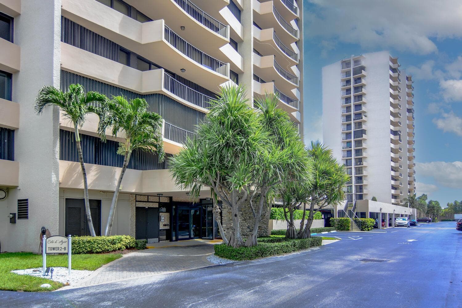 4200 N Ocean Drive #2-605