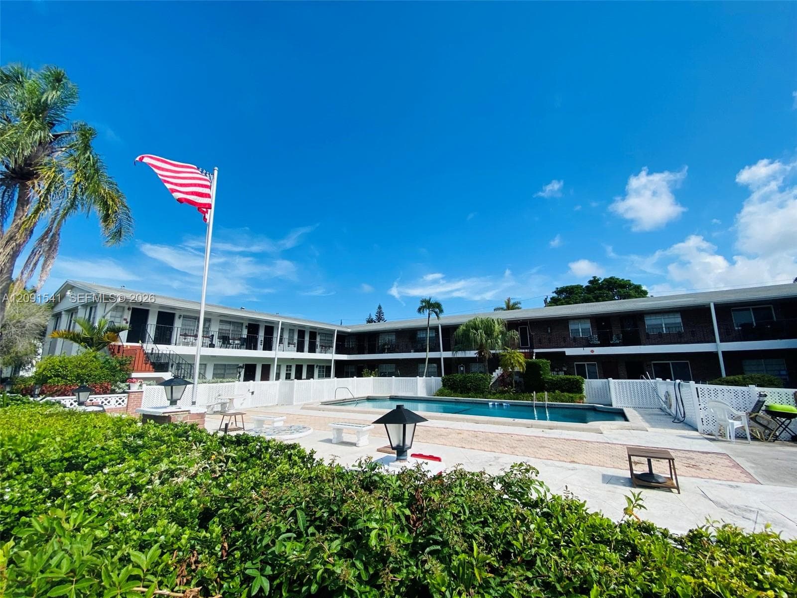 COLONIAL HOUSE CONDO · #309 in Hallandale Beach - Photo 1