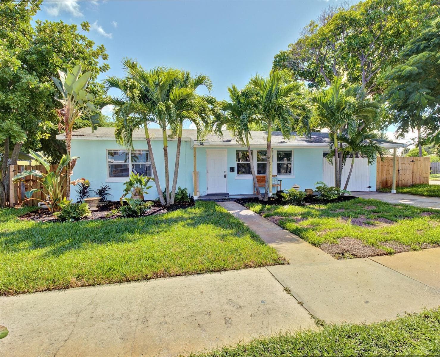 Front of house (002)