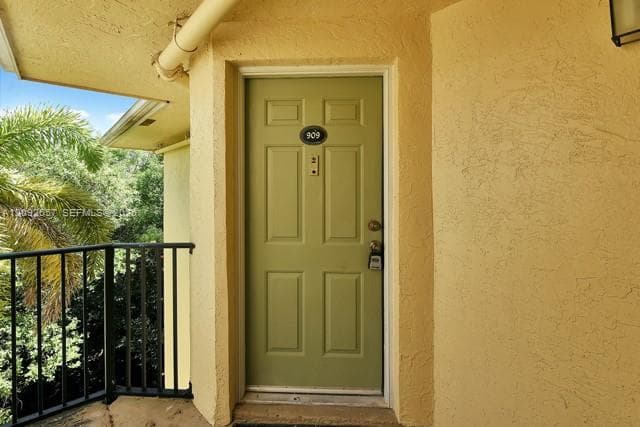 MARINA OAKS CONDO · #909 in Fort Lauderdale - Photo 1