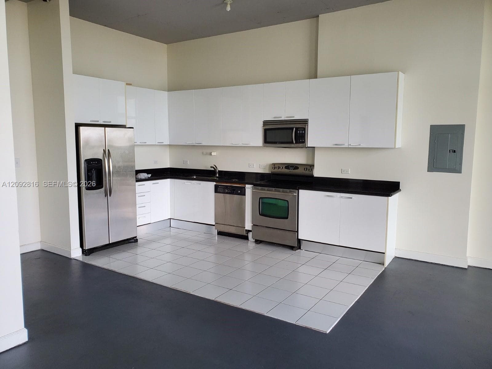 LOFTS AT HOLLYWOOD STATIO · #411 in Hollywood - Photo 1