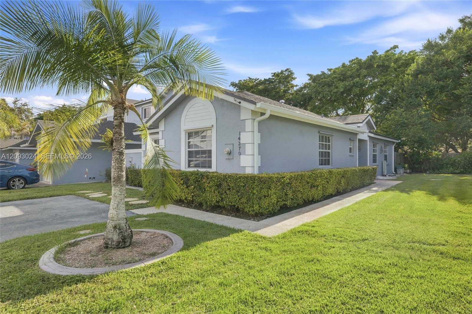 14270 SW 97th Ter photo 1