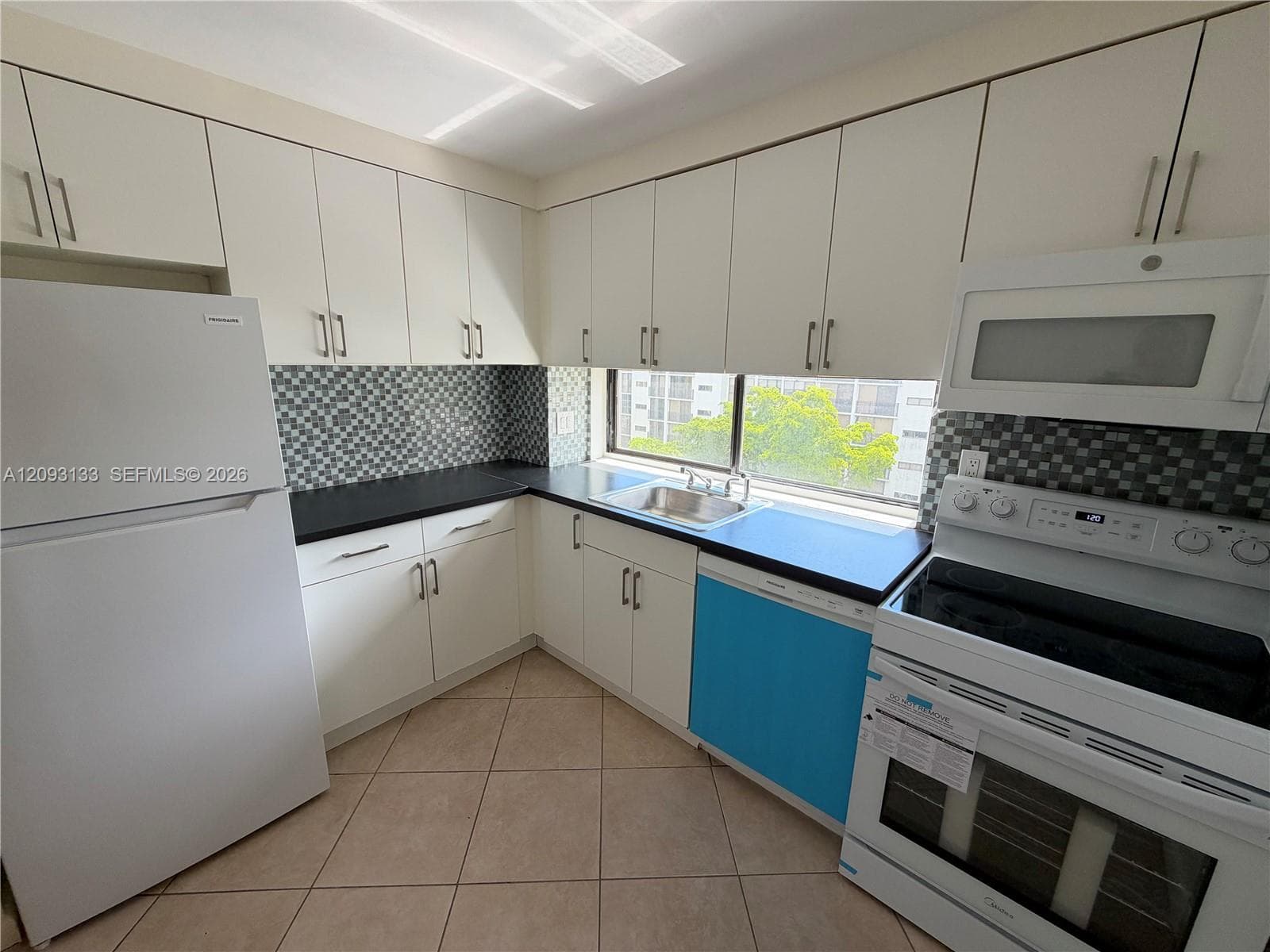 17121 N Bay Rd · #720 in Sunny Isles Beach - Photo 1
