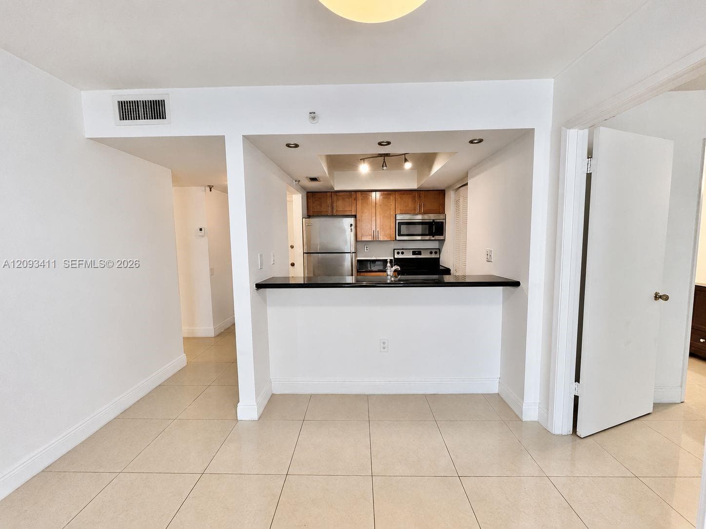 MADISON DOWNTOWN CONDO · #W-2002 in Miami - Photo 1