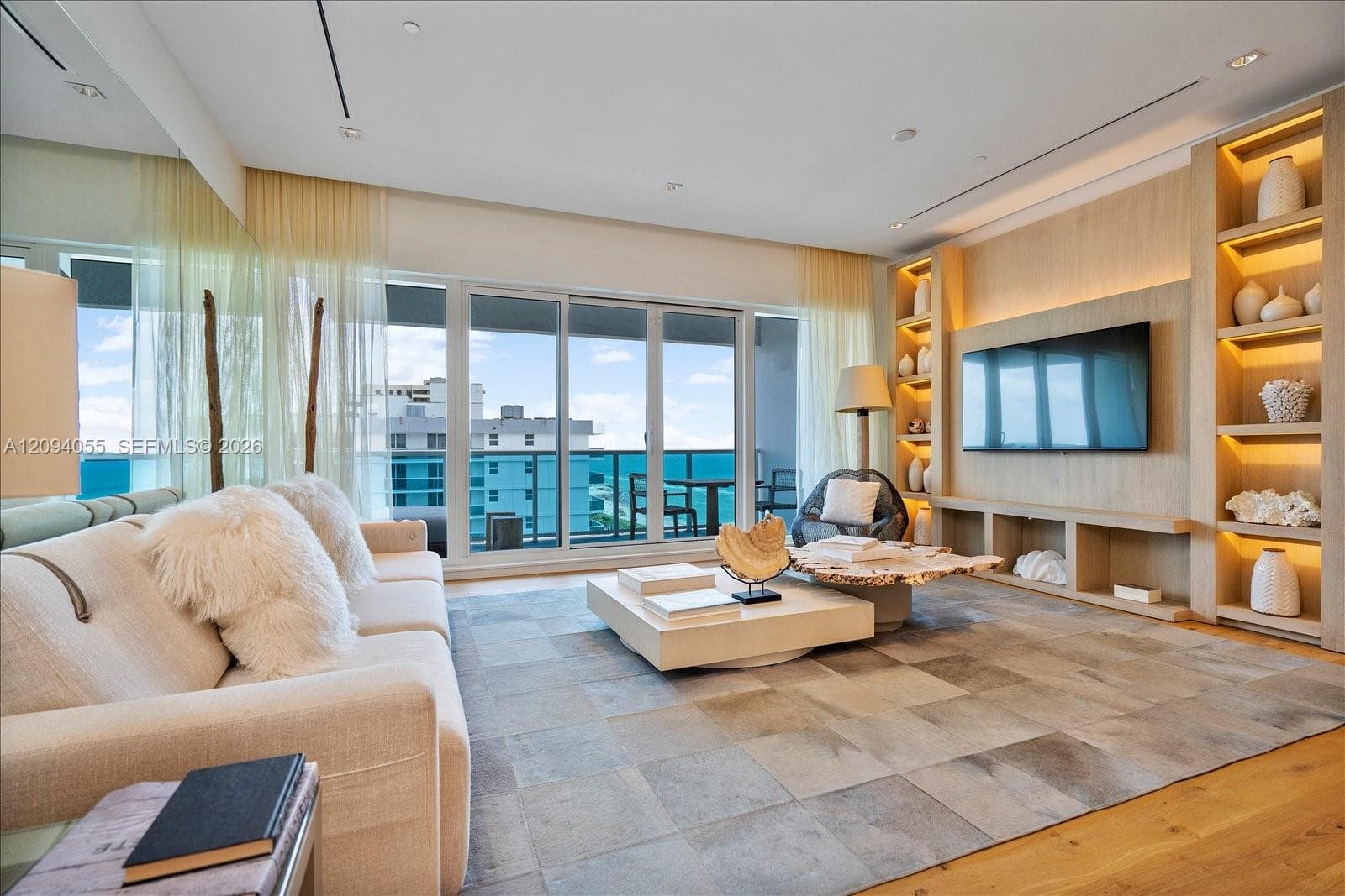 1 Hotel & Homes · #PH-1607 in Miami Beach - Photo 1