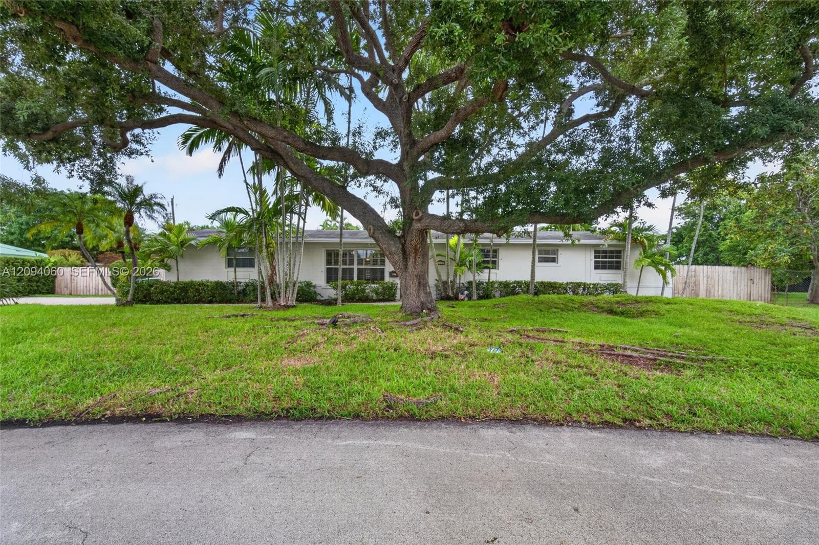 17435 SW 109th Ct photo 1