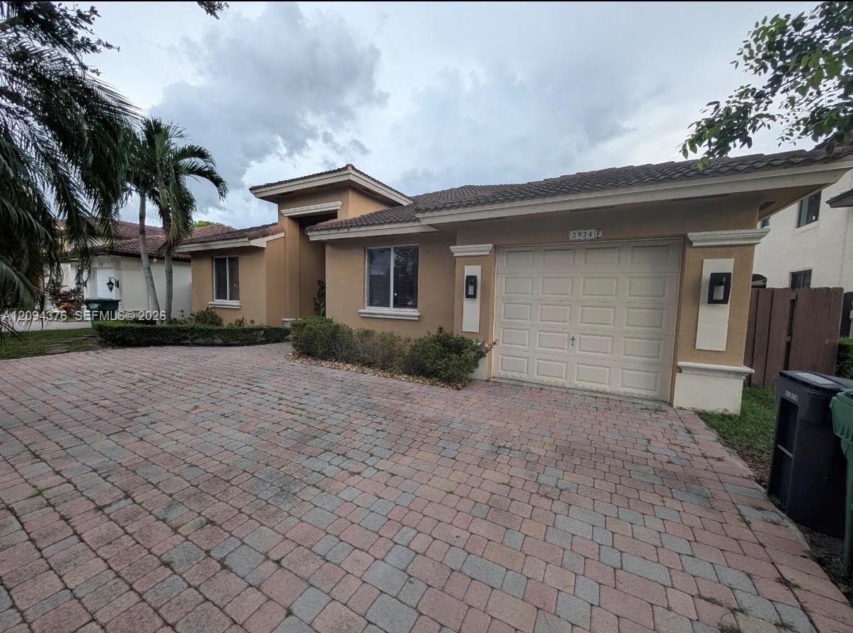 2924 SW 144th Pl photo 1