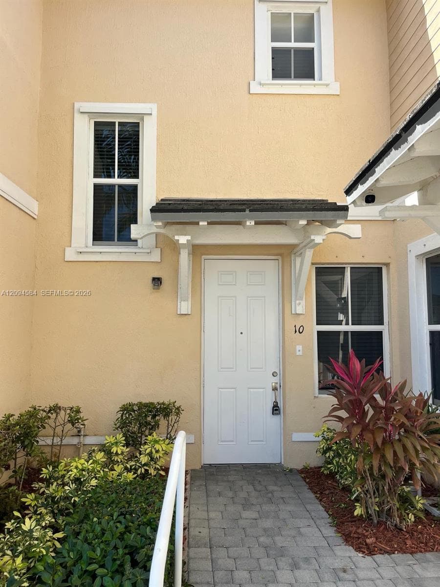 FIJI · #10 in Homestead - Photo 1
