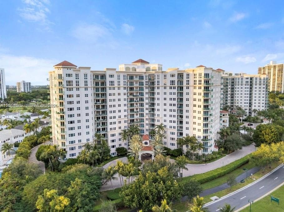 TURNBERRY VILLAGE · #1209 in Aventura - Photo 1