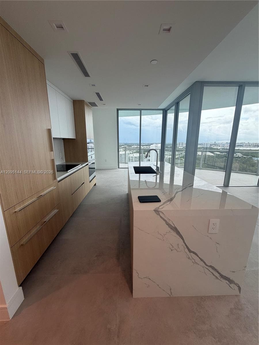 One Park Tower · #2911 in North Miami - Photo 1