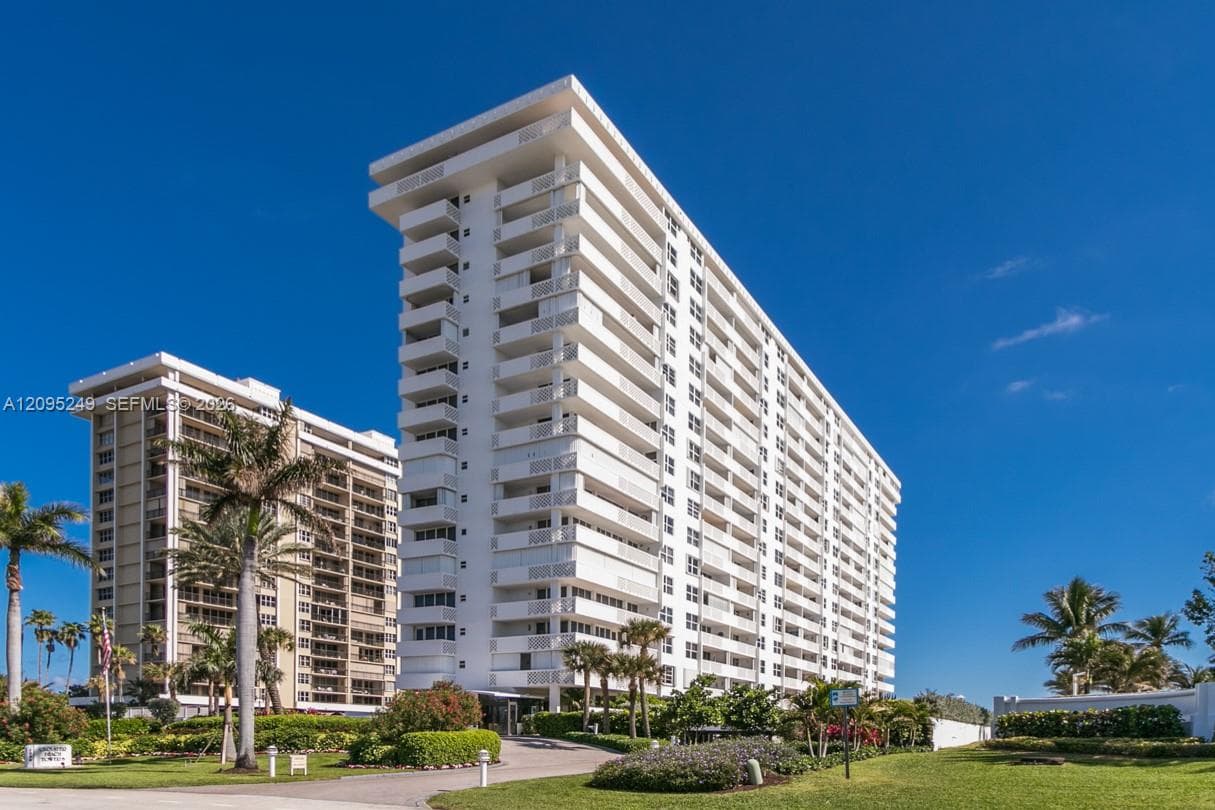 CLOISTER BEACH TOWERS #3G