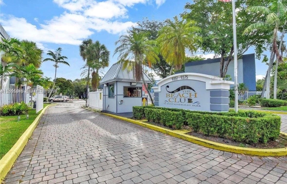 THE BEACH CLUB AT FONTAIN · #I220 in Miami - Photo 1