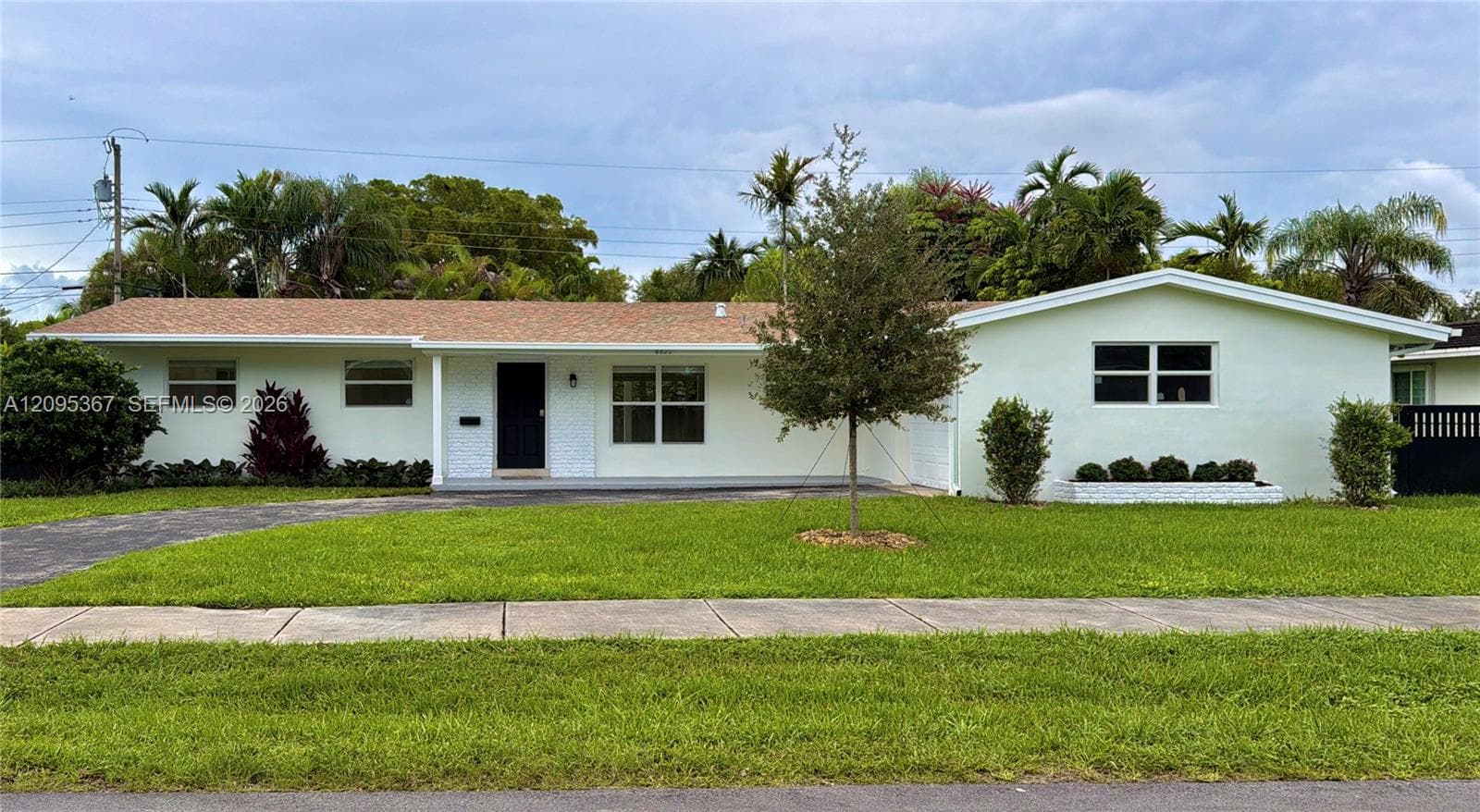 8820 SW 85th St photo 1