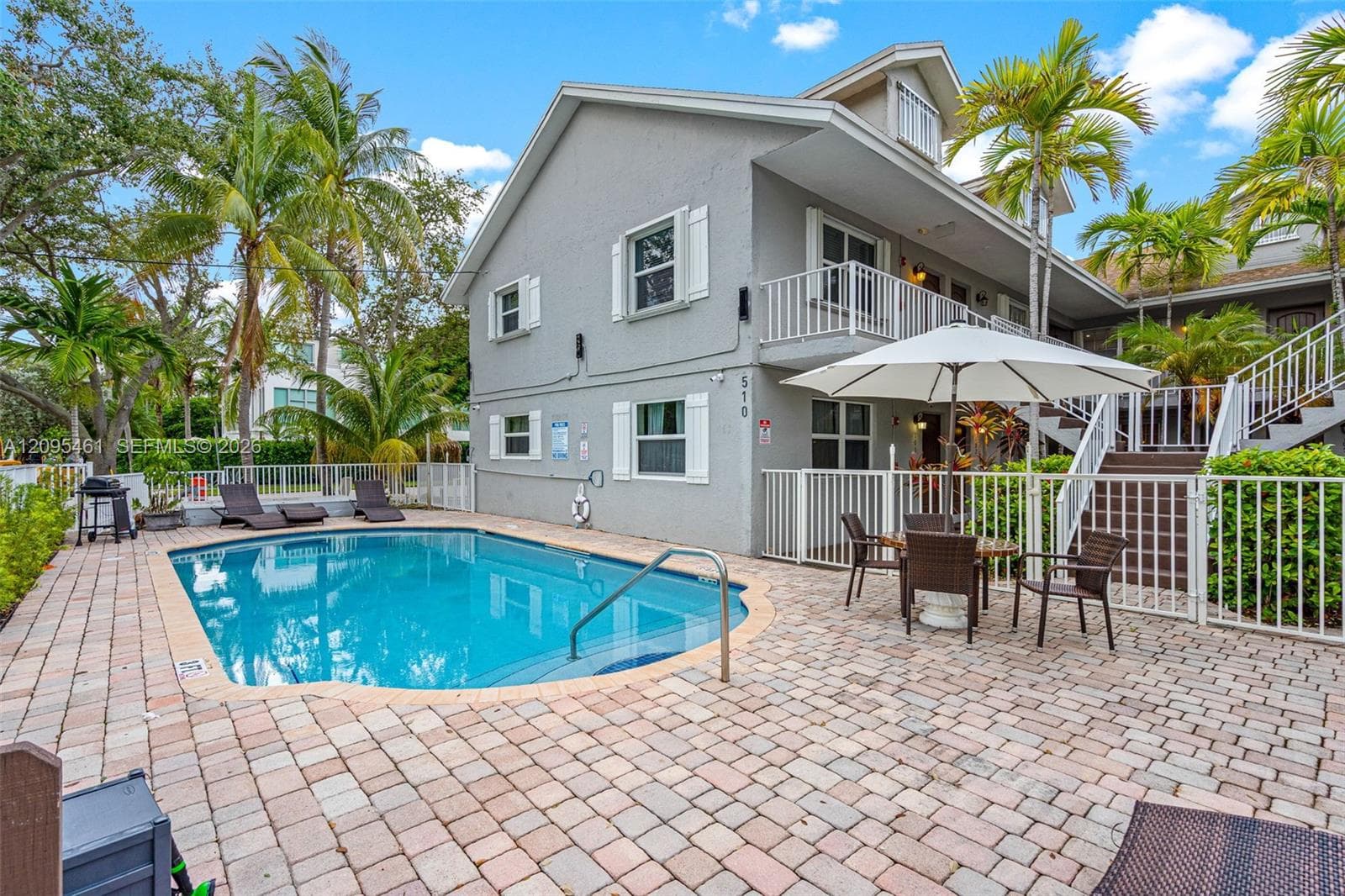 ELIZABETHAN CONDO · #105 in Fort Lauderdale - Photo 1