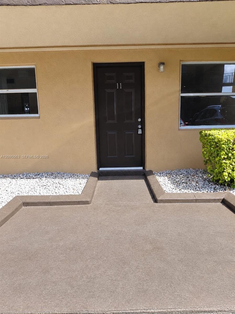 LAS VILLAS SEGOVIA CONDO · #11 in Hialeah - Photo 1