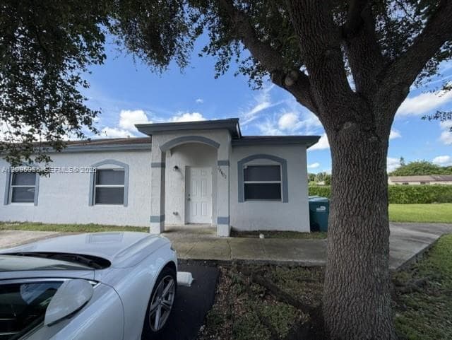 28402 SW 141st Pl photo 1