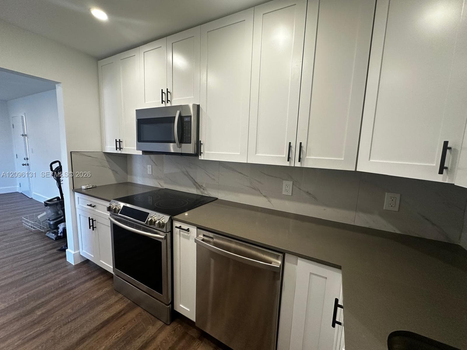 770 CONDO · #303 in North Miami - Photo 1