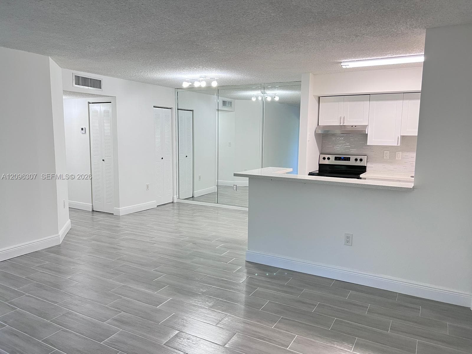 COUNTRYSIDE VILLAGE CONDO · #111 in Hialeah - Photo 1
