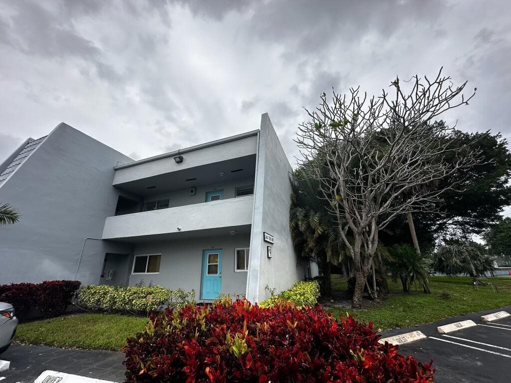 2600 Fiore Way #215
