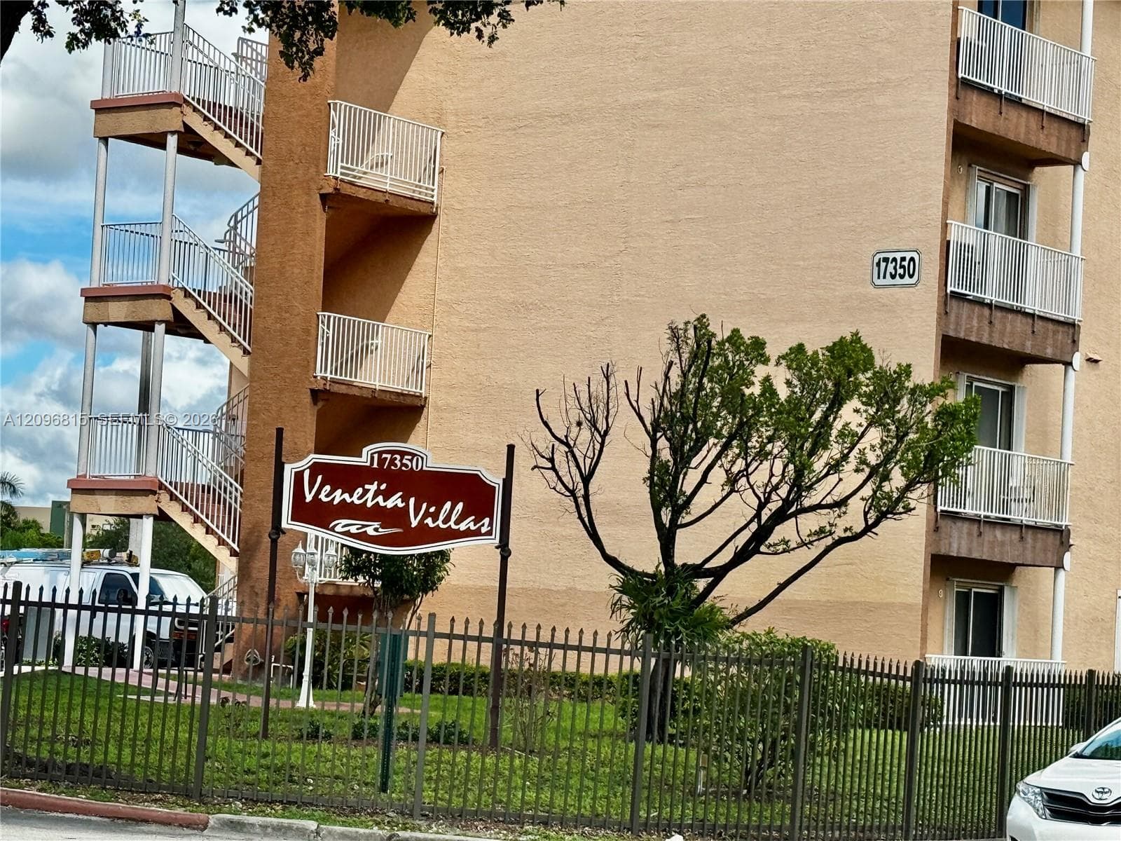 VENETIA VILLAS CONDO · #109 in Hialeah - Photo 1