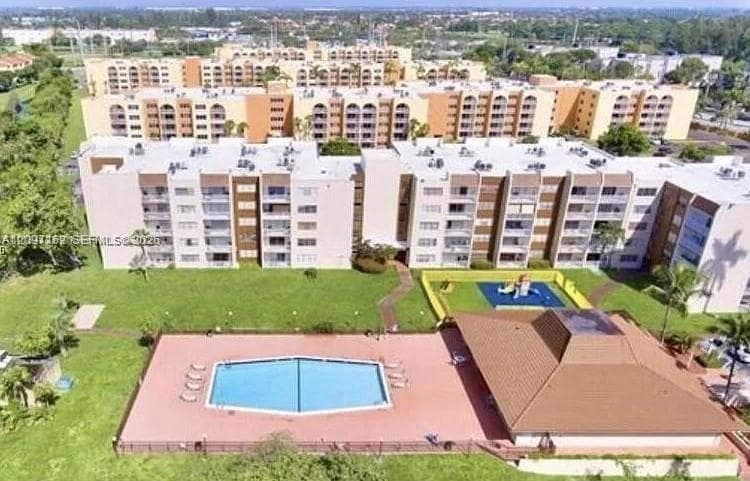 CORAL GATE EAST CONDO · #2-508 in Hialeah - Photo 1