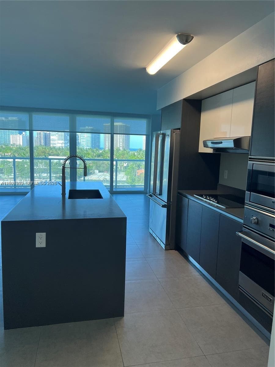 BAY HARBOUR ISLAND · #805 in Bay Harbor Islands - Photo 1