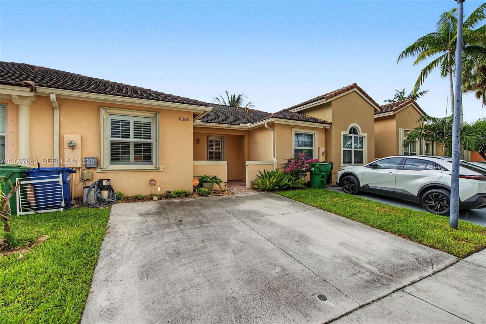 10908 SW 236th Ter photo 1
