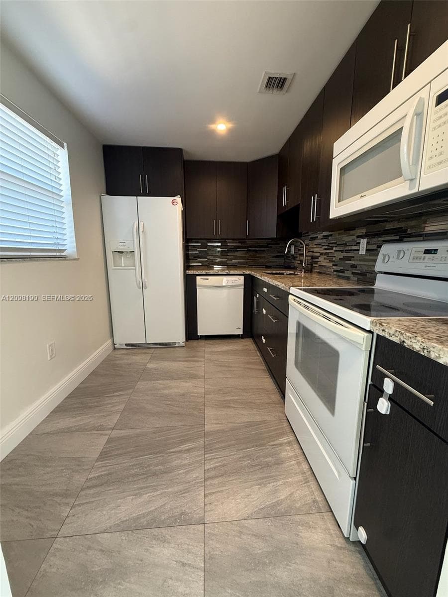 CONQUEROR CONDO · #305 in North Miami Beach - Photo 1