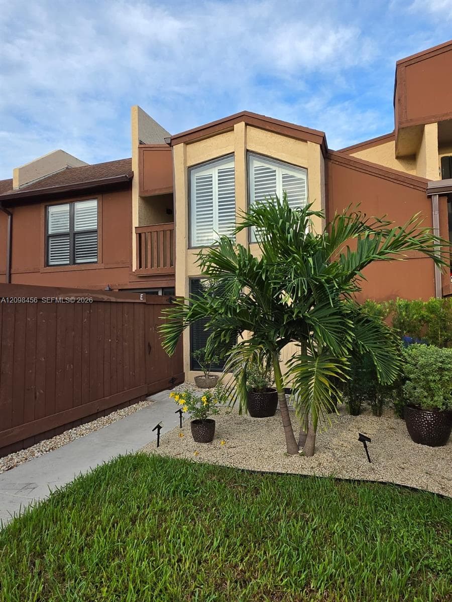 Snapper Village · #F75 in Miami - Photo 1