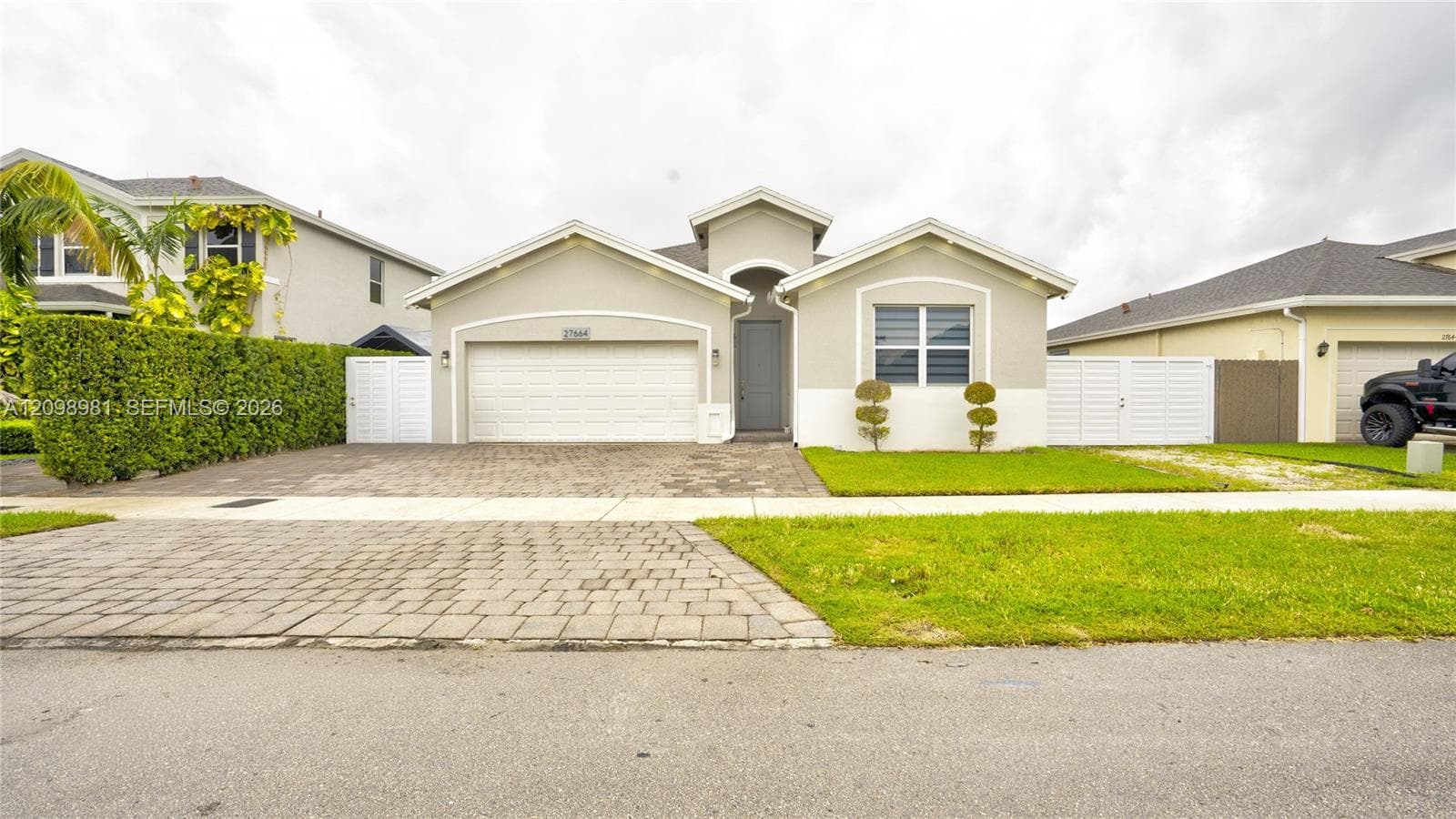 27664 SW 133rd Path photo 1