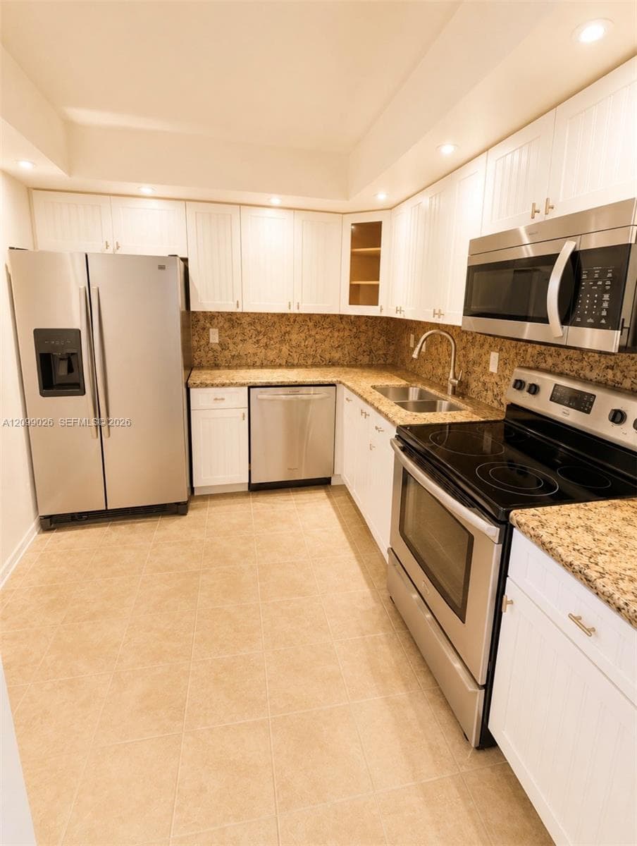 OLYMPUS CONDO PHASE · #L25 in Hallandale Beach - Photo 1