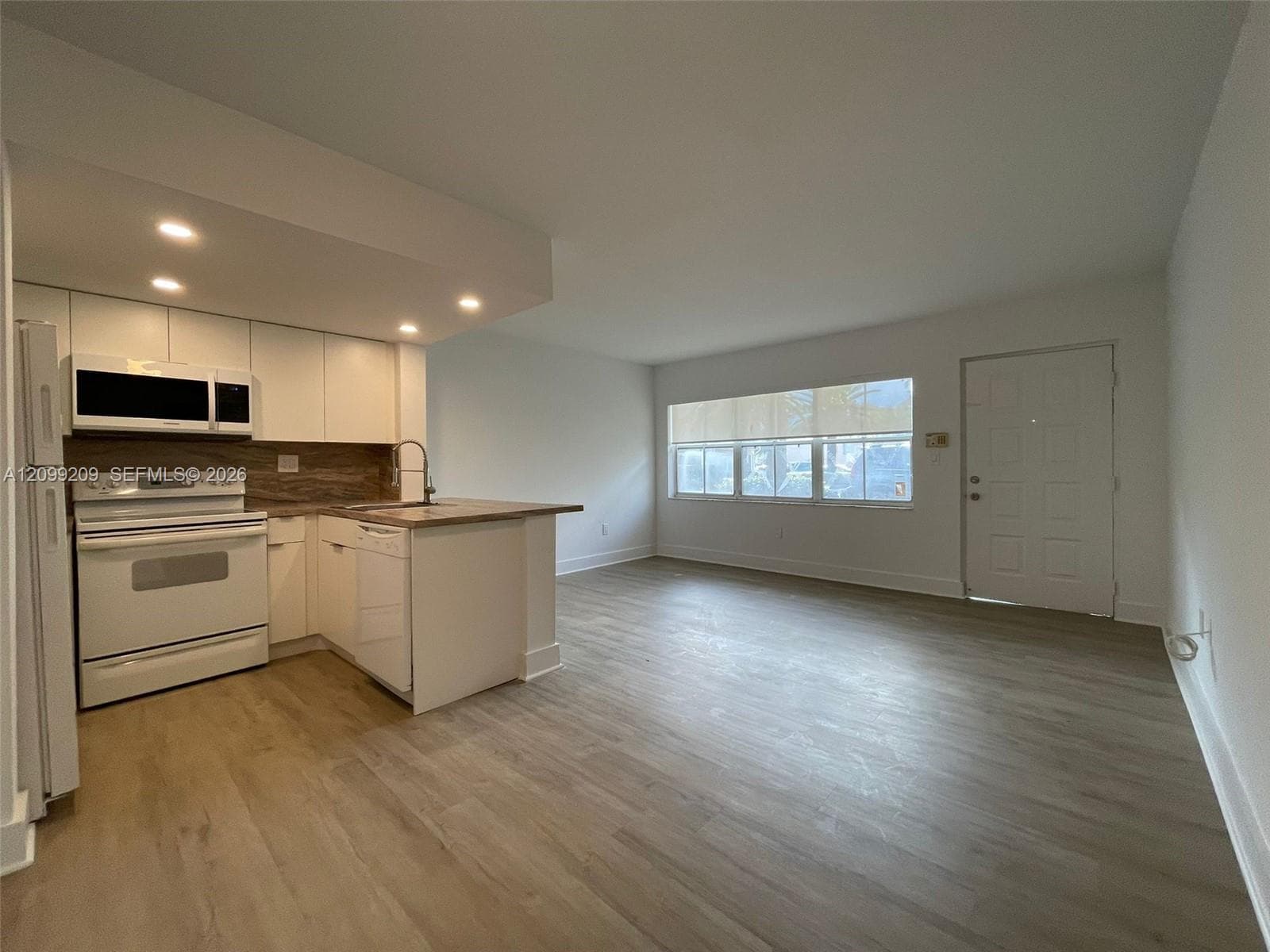 CORAL POINTE TOWNHOMES CO · #5-105 in Miami - Photo 1