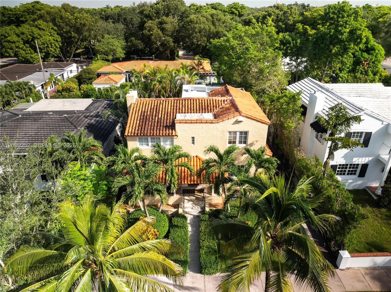 1461 Certosa Ave photo 1