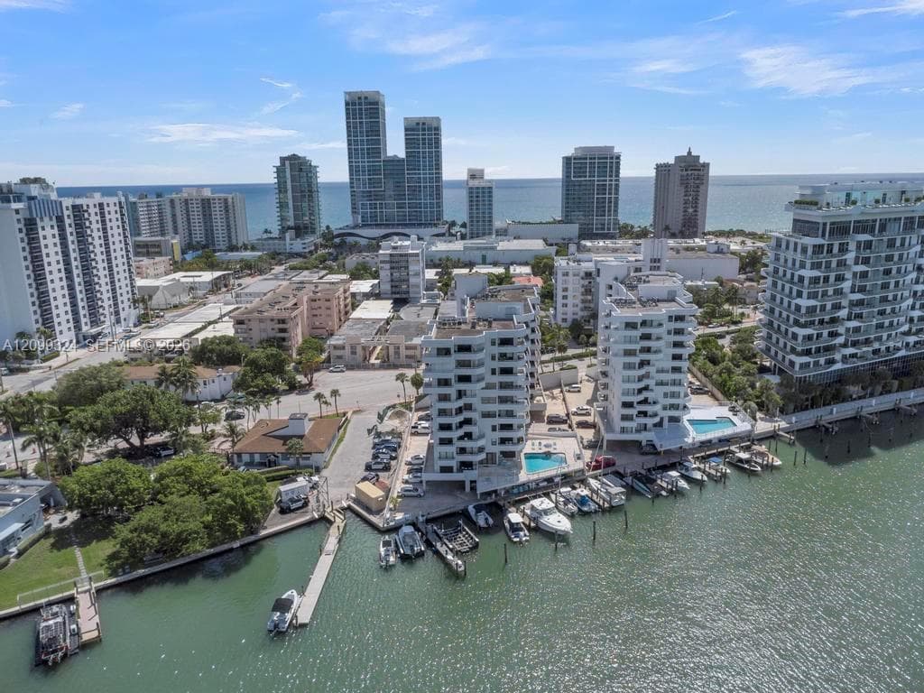 Indian Cr Cl Marina Condo · #6D in Miami Beach - Photo 1