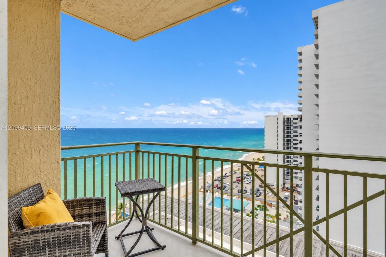 2080 OCEAN DRIVE CONDO · #1509 in Hallandale Beach - Photo 1
