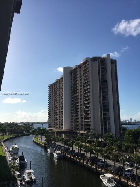 CRICKET CLUBHOUSE CONDO · #601 in Miami - Photo 1