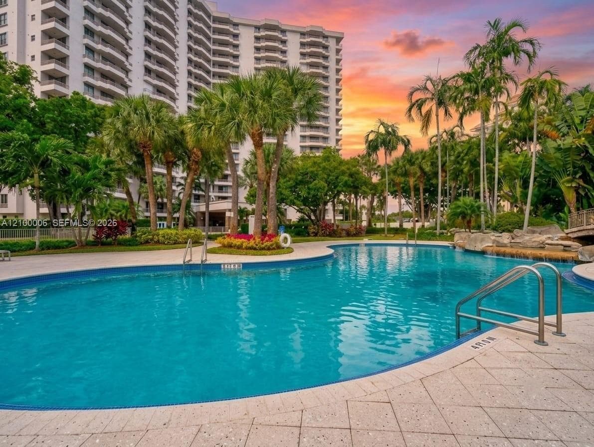 PARC CENTRAL AVENTURA EAS · #1612 in Aventura - Photo 1