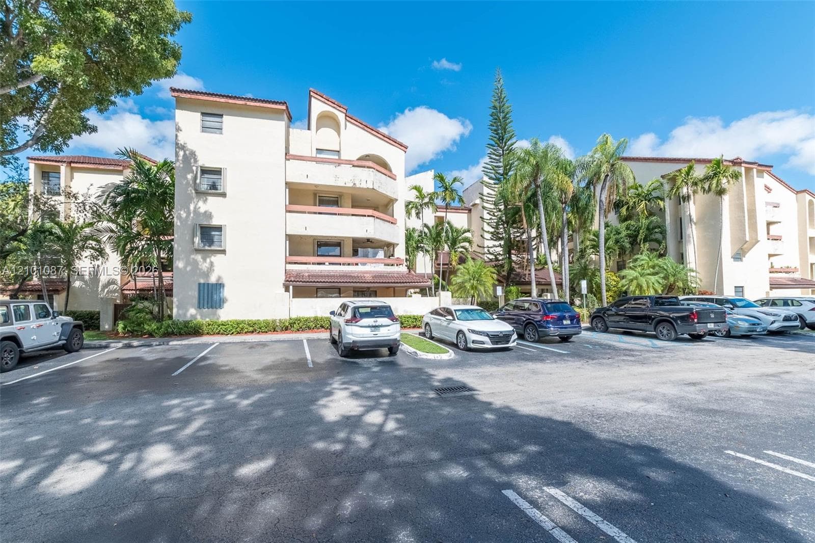KENLAND POINTE CONDO III · #110T in Miami - Photo 1