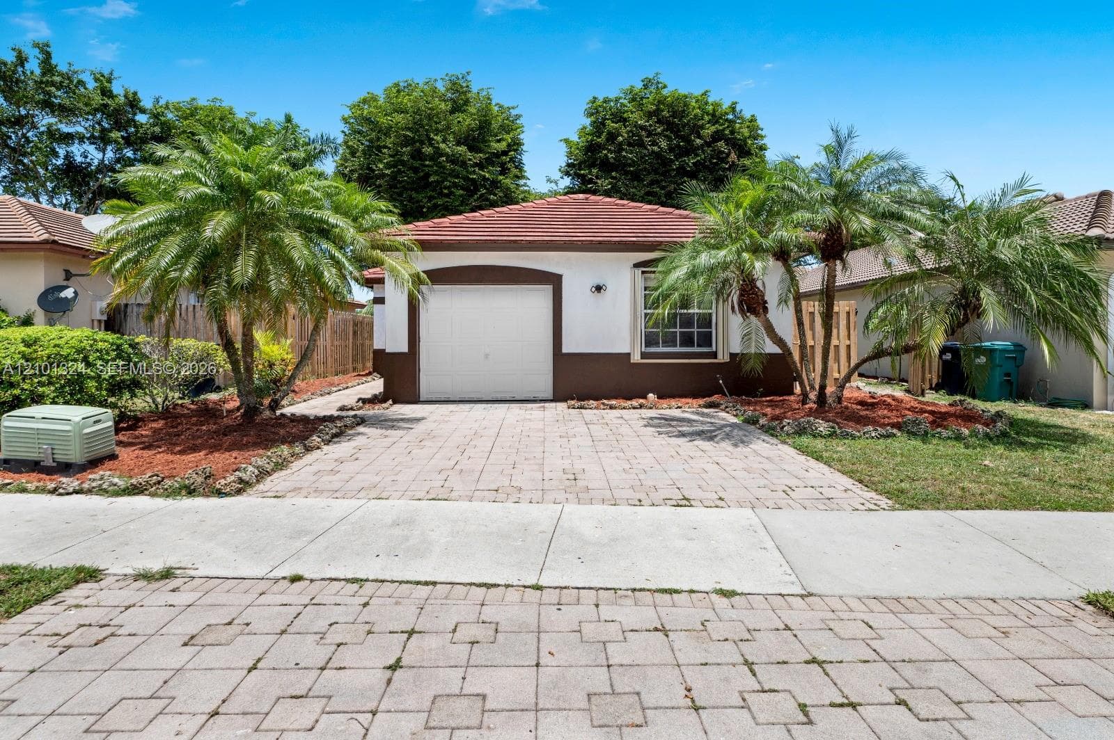 14613 SW 155th Pl photo 1