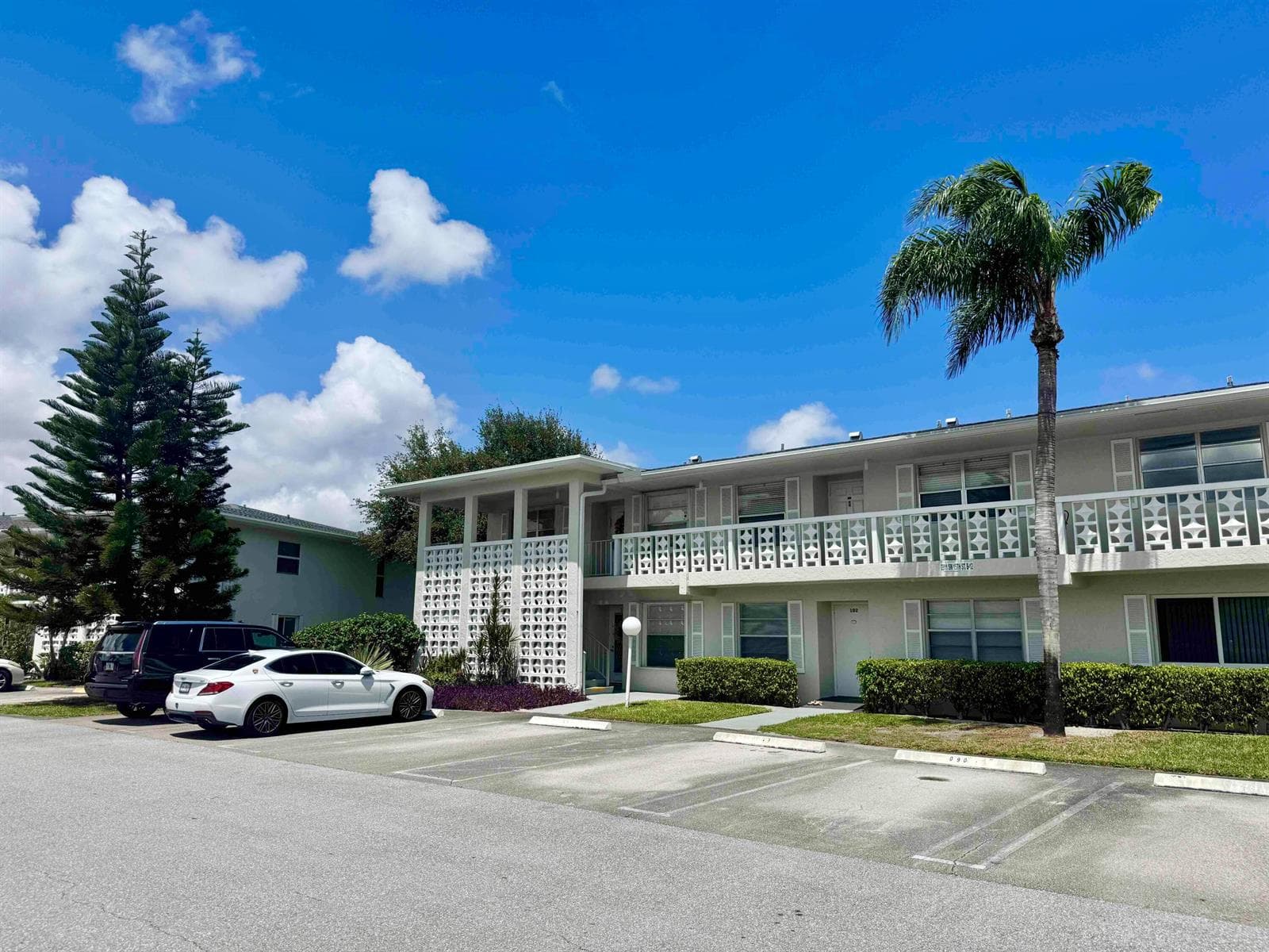 2811 Sw 15th Street #202
